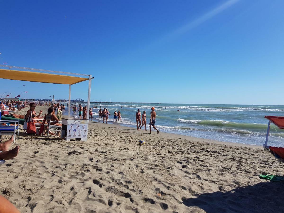 Ferienwohnung Rodeo Drive Viareggio Exterior foto
